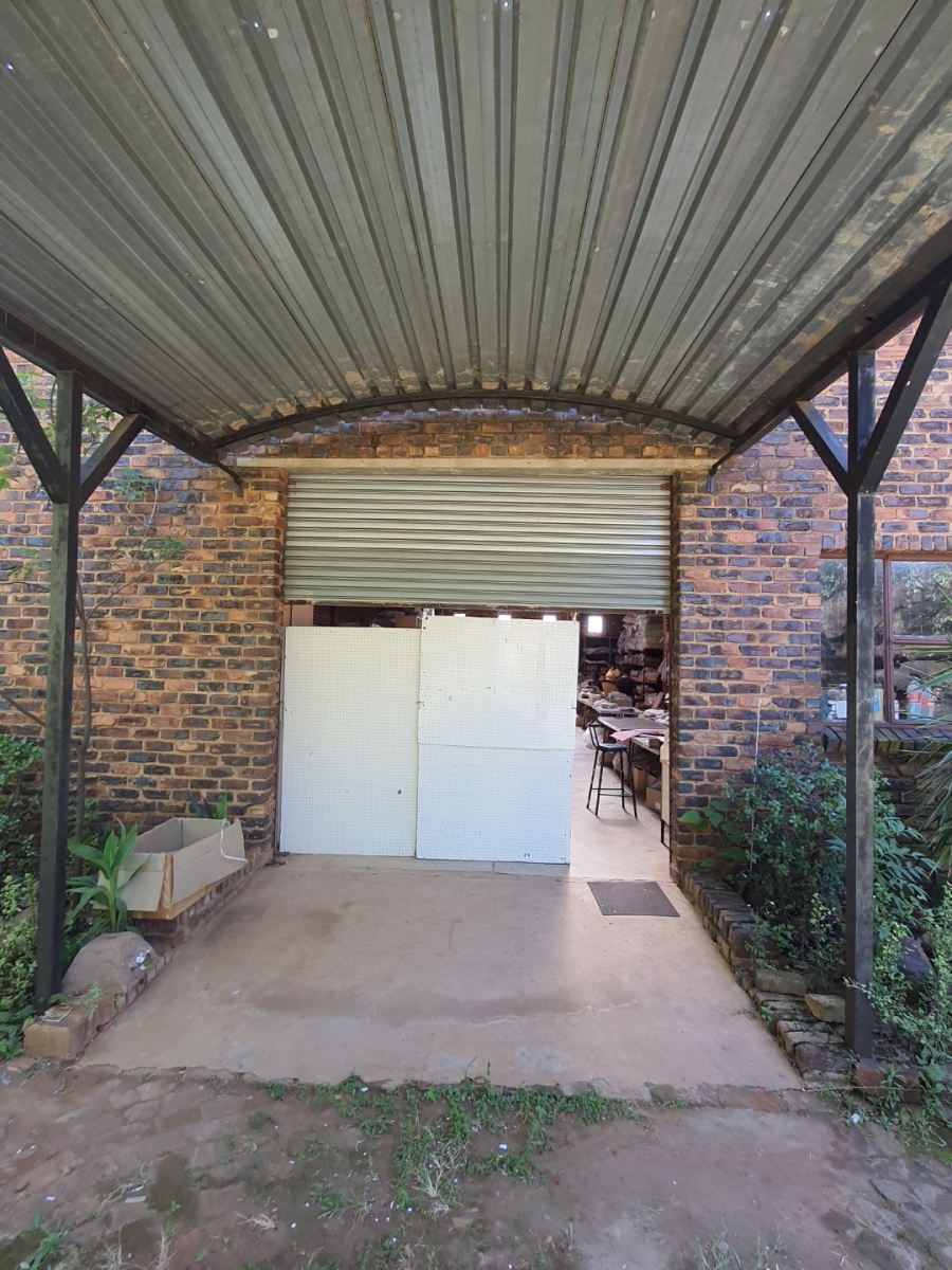  Bedroom Property for Sale in Hartbeespoort Rural North West